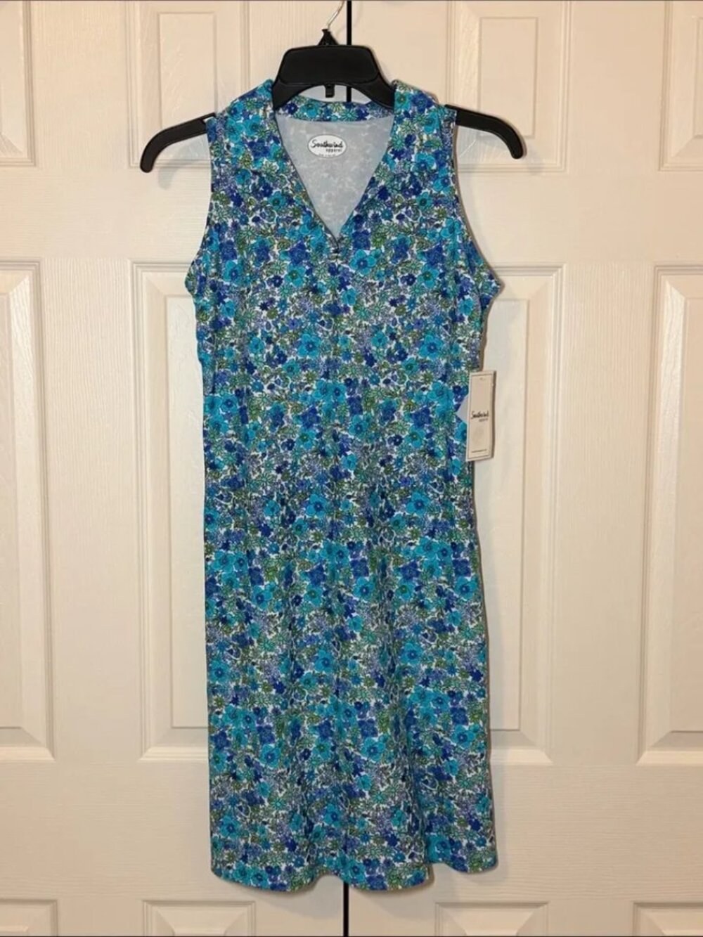 Southwind Apparel NWT XS Blue Floral V-Neck Sleeveless Dress